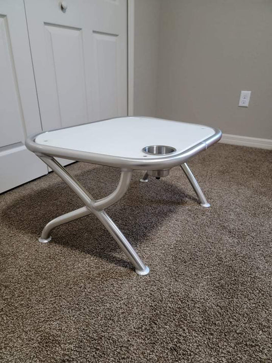 Curved legged casting platform